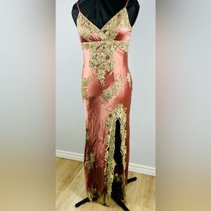 Sue Wong Nocturne 100% silk gown Size 10.